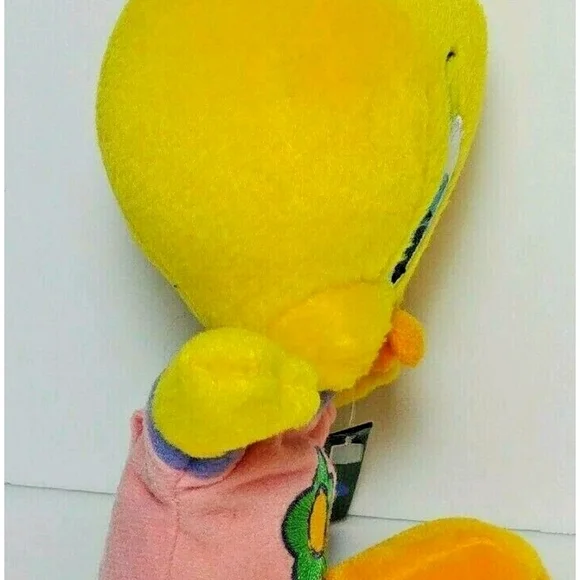 Tweety Bird NWT Warner Bros Studio 1998 Bean Bag Plush Toy 8" Flower Shirt - Picture 4 of 8